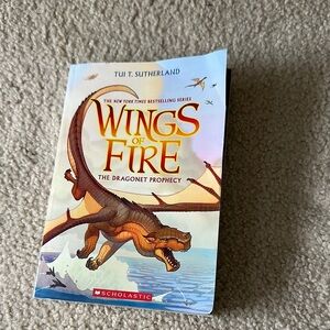 Scholastic Wings of Fire: The Dragonet Prophecy - Vibrant Cover